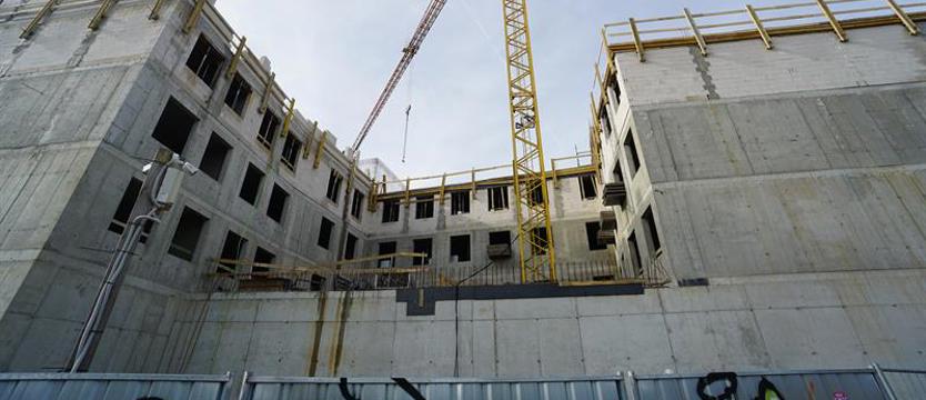 Domy bez okien? Na nowej starówce