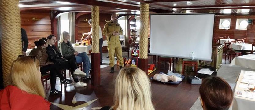 „Ładoga” coraz bliżej otwarcia. Załoga przeszkolona, graffiti na burcie