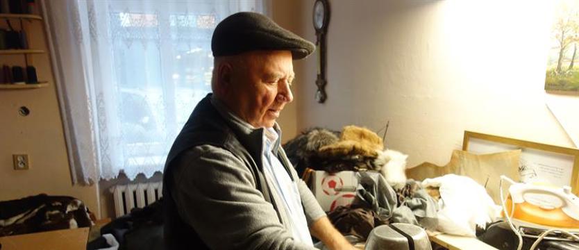 Wyjątkowy krawiec przy Śląskiej. Jeden z ostatnich w mieście