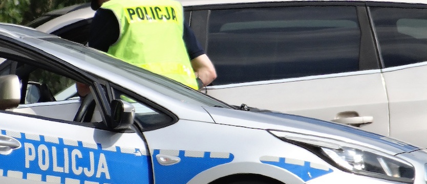 Nieodpowiedzialny ojciec za kierownicą. Pod wpływem marihuany i bez uprawnień