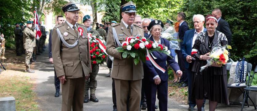 80 lat od zakończenia wojny. Uroczystości przy pomniku Pamięci Kombatantów w Szczecinie