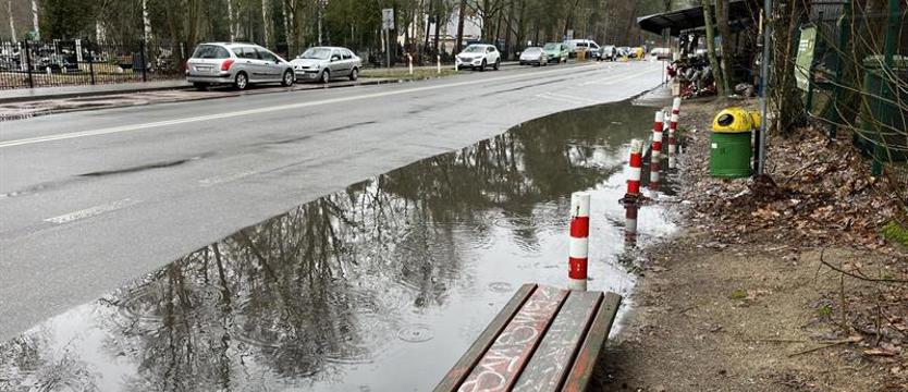 Przystanek czy przystań? Nierozwiązywalne zagadnienie