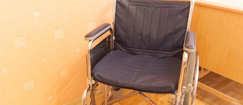 Znęcał się nad niepełnosprawnym. Prokuratura oskarża