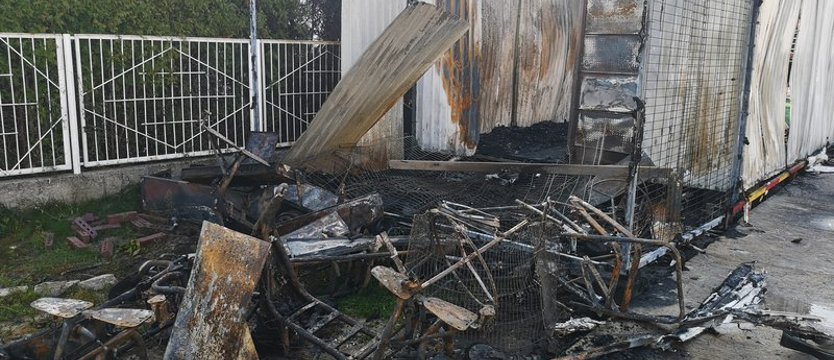 Pożar skuterów. Elektryczne jednoślady spłonęły w Pobierowie