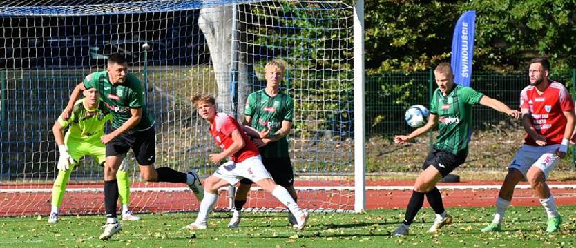 Piłka nożna. Flota zremisowała w meczu na III-ligowym szczycie