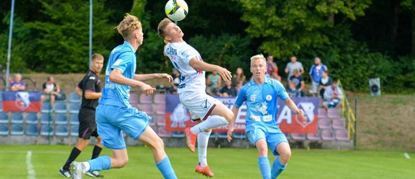 Piłka nożna. Na inaugurację IV ligi wymęczone zwycięstwo Iskierki