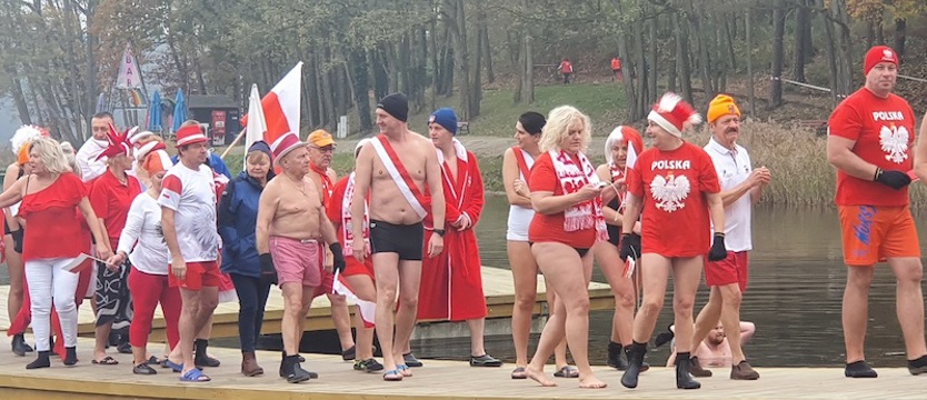 Morsowa kąpiel w Święto Niepodległości