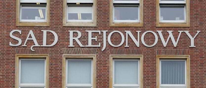 Wjechała w budynek stacji paliw. Trafi do zakładu psychiatrycznego?