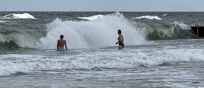 Jest ryzyko, jest zabawa? Niebezpieczne igranie z żywiołem