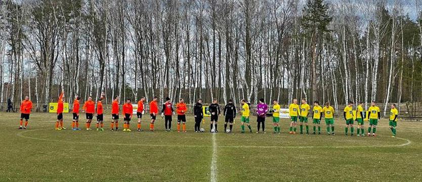 Piłka nożna. Majowe lepsze od Bezrzecza