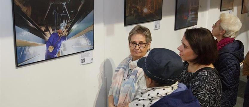 Nad portem noc. Wystawa w Muzeum Techniki i Komunikacji