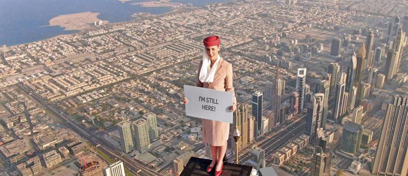 Stewardessa na iglicy najwyższego budynku świata