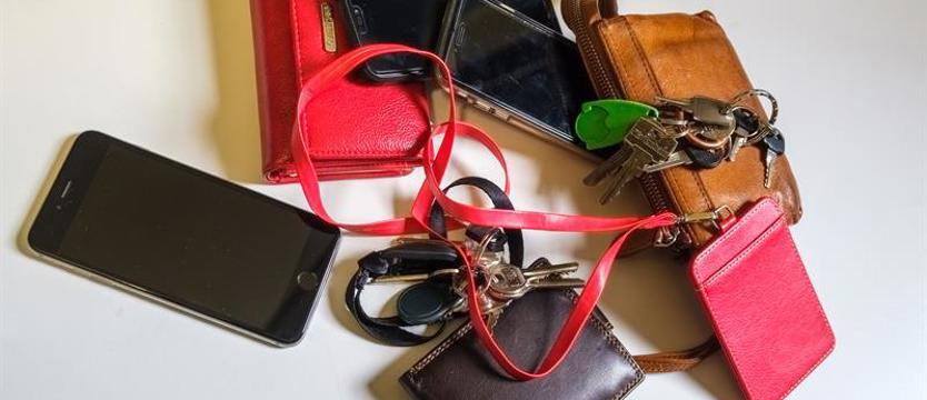 Duże jest droższe. Ukulele, pistolet pneumatyczny, piła mechaniczna