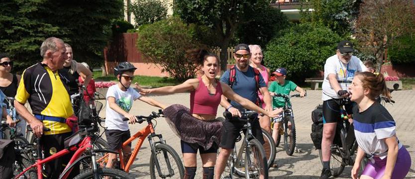 Rozpoczął sie weekend z tańcem w Przecławiu