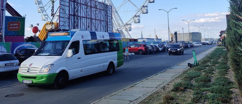 Weekendowe testowanie miejskiego autobusu na Łasztownię