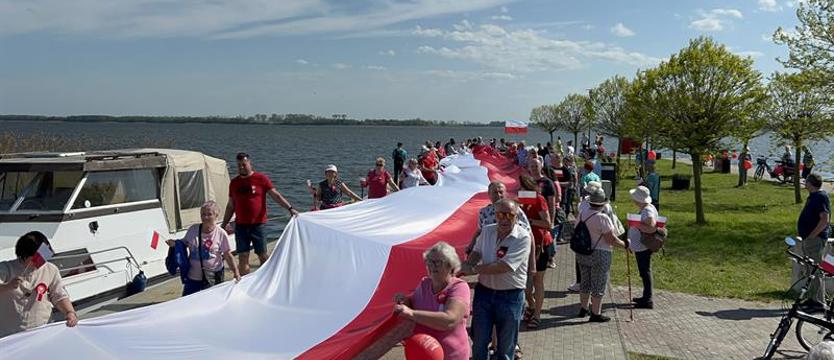 Biało-czerwone Międzywodzie