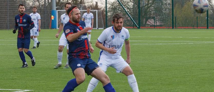 Piłka nożna. Zwycięstwa Vinety oraz Iskierki