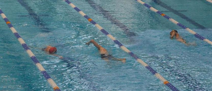 Pływanie. Koniec przerwy na Floating Arenie