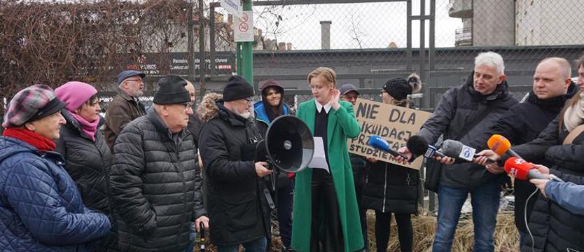 Zostawcie nam przystanek! Mieszkańcy zaprotestowali, urzędnicy zareagowali