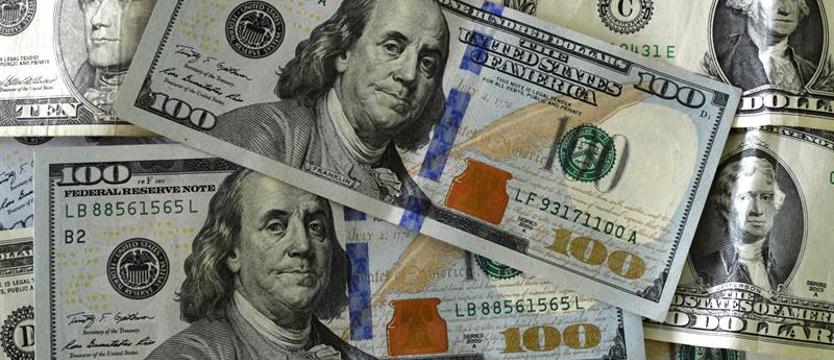 Stracił 9 tysięcy dolarów amerykańskich. Naciągnęła go żołnierka