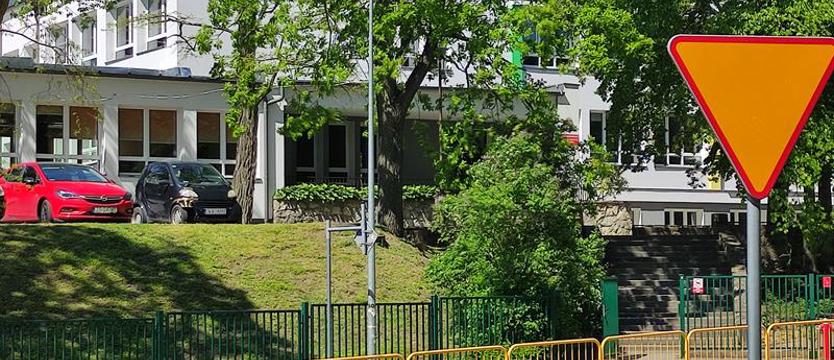 Dyrektorka podstawówki przyszła do pracy pijana