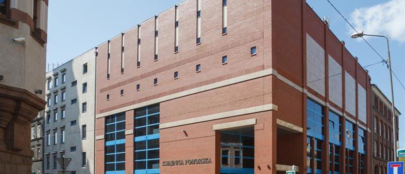 Wokół książki „Słońce zachodzi”