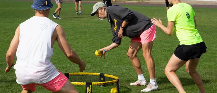 Nauczą, zaproszą na turniej. Zagraj w roundnet