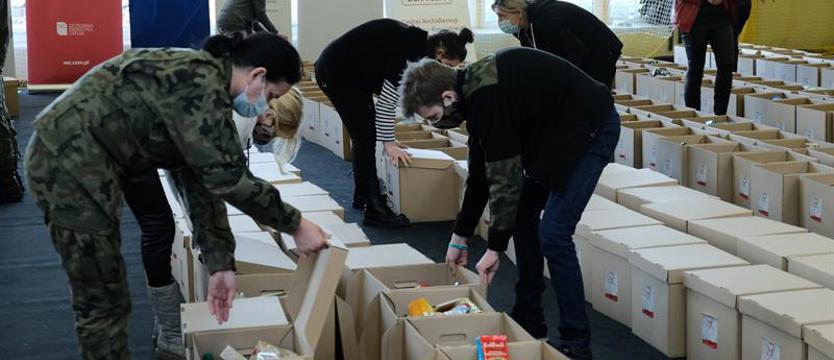 Zmęczeni, ale zmobilizowani – pakowanie Paczki dla Rodaka i Bohatera na Kresach