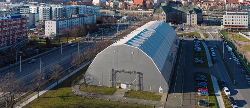 Miał zniknąć, wciąż stoi. Co z namiotem Opery na Energetyków?