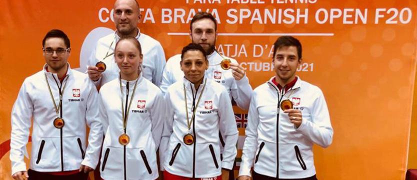 Tenis stołowy. Z pingpongowych stołów