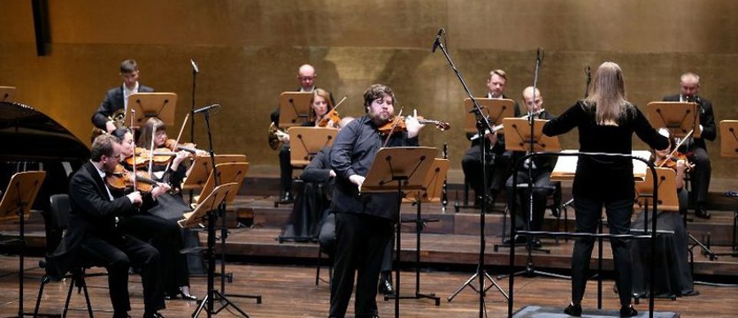 Szczecińsko - wrocławska orkiestra z nominacją do Fryderyka. Obejrzyj jej koncert z filharmonii