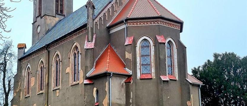 Naprawią kościelną wieżę