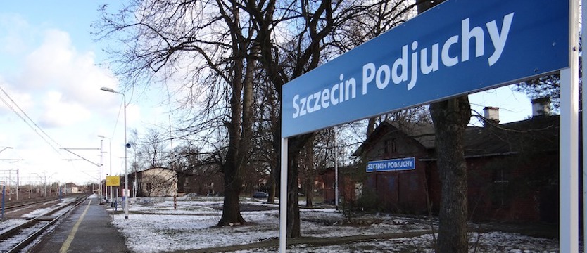 W Podjuchach lokomotywa staranowała wagony. Wstrzymano ruch pociągów