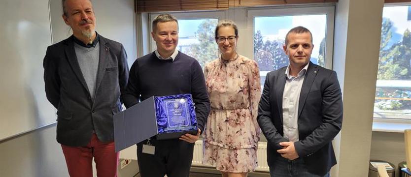 Sport niesłyszących. Korona z Demantem