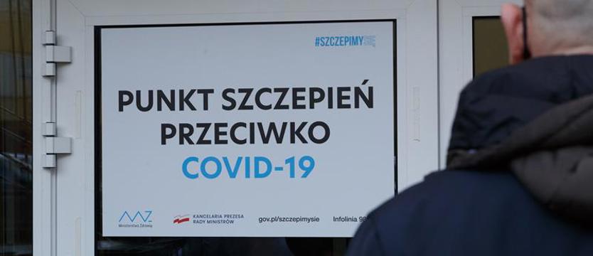 Narodowy Program Szczepień zwolnił. Rejestracja 70+