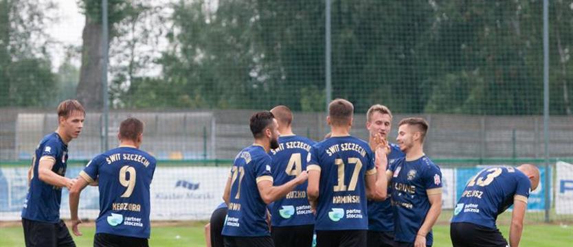 Piłka nożna. Pożegnanie wakacji ze Świtem