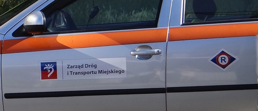 Tatra wypadła z szyn. Zamiast dziewiątki komunikacja zastępcza 