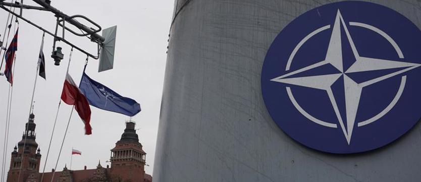 Zespół okrętów NATO wpływa do Szczecina