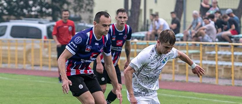 Piłka nożna. Wybrzeże lepsze od Iskierki