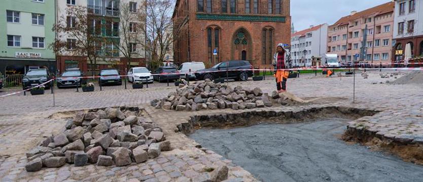 Co się dzieje na Rynku Nowym? Miraż kolejnego podziemnego odkrycia