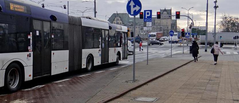 Znowu przenosiny przystanków na Wyszyńskiego