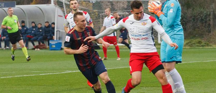 Piłka nożna. W III lidze Kotwica goni lidera