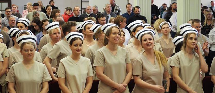 Symbolicznie wprowadzeni do zawodu