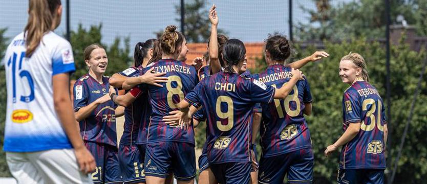 Piłka nożna. Pogoń z Rekordem