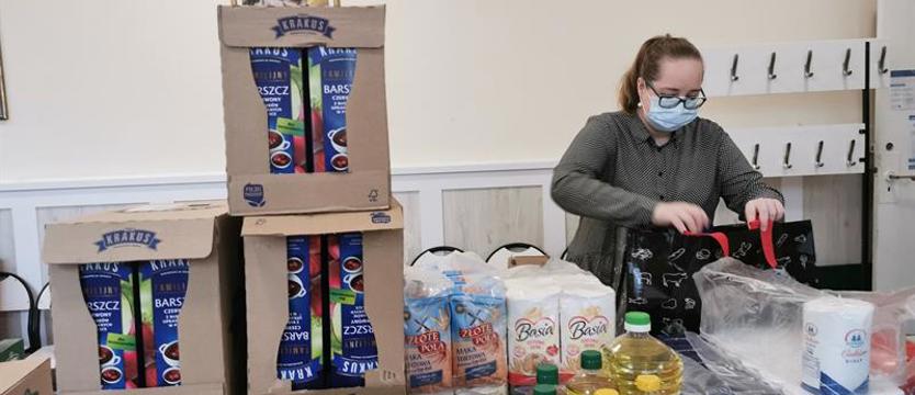 Przedświąteczna pomoc w pandemii