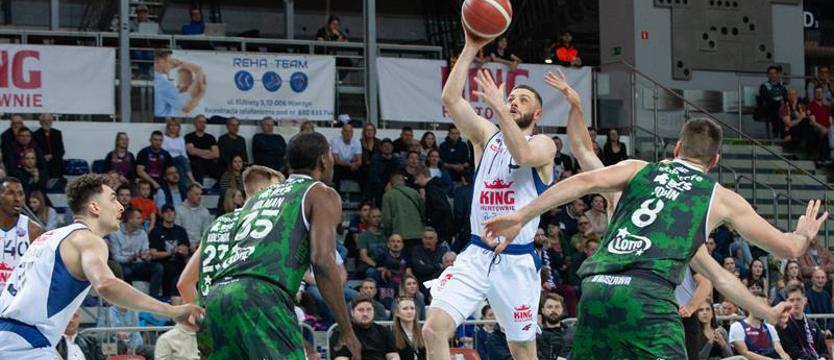 Koszykówka. Lider w Stargardzie, King w Warszawie