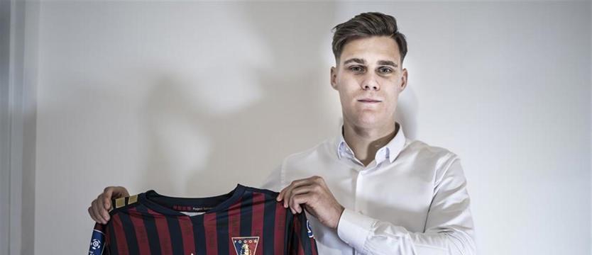 Piłka nożna. Pogoń z nowym napastnikiem