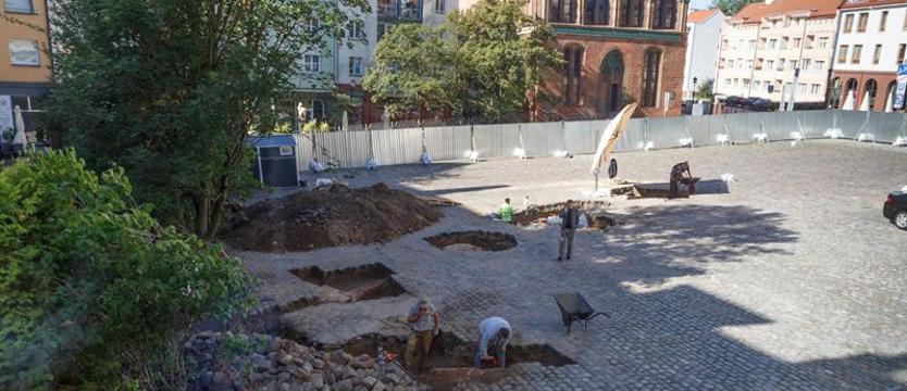 Sensacyjne odkrycie na Podzamczu. Odkopano pozostałości kościoła z XIII wieku