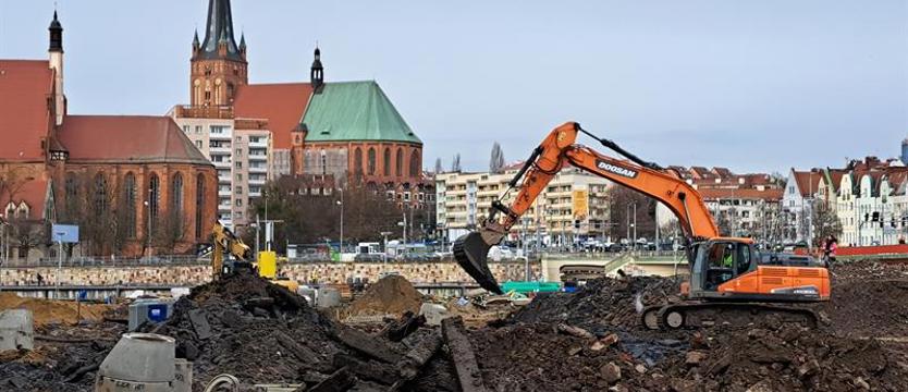 Nowoczesny Szczecin. Na Łasztowni praca wre