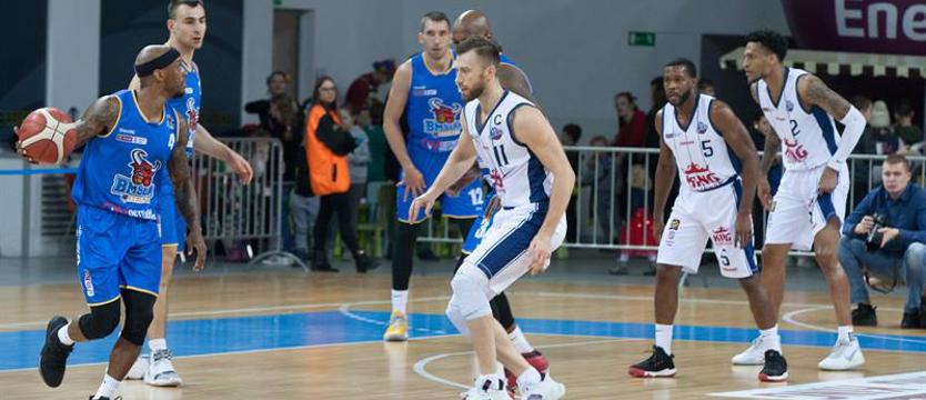 Koszykówka. Threatt w PGE Spójni